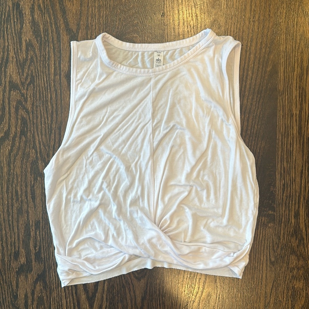Alo- white scrunch front top